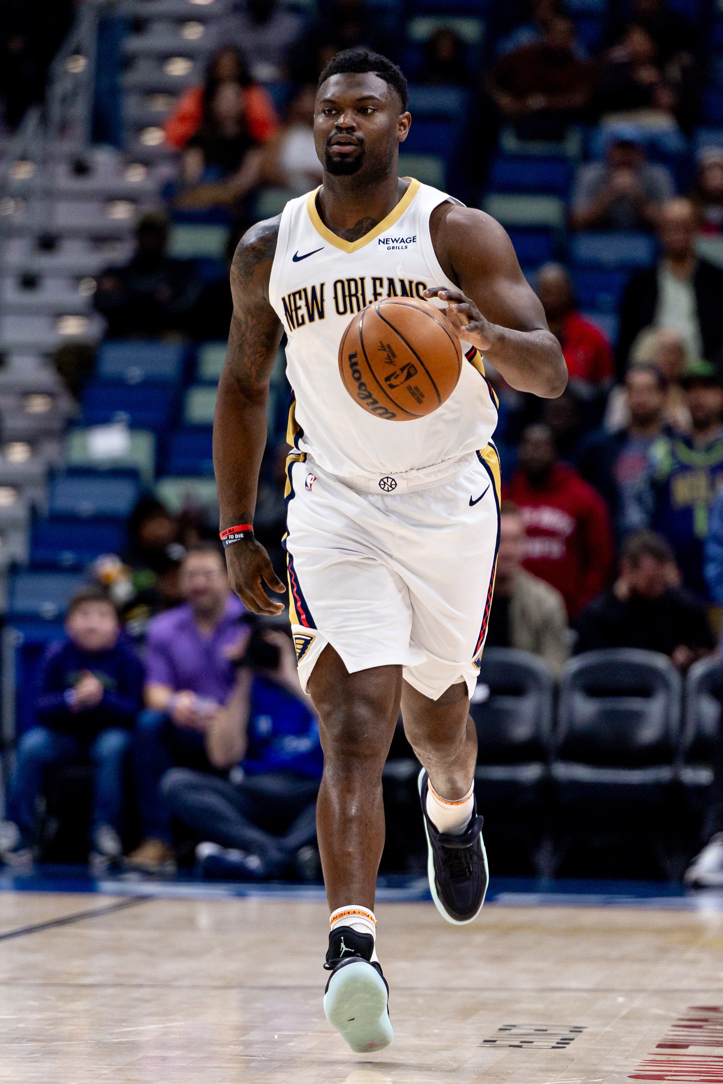 虽迟但到!锡安今天砍27+10+11 取5年NBA生涯首次三双